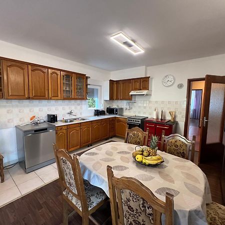 Apartment Lucija "Pet Friendly" Crikvenica Exterior foto
